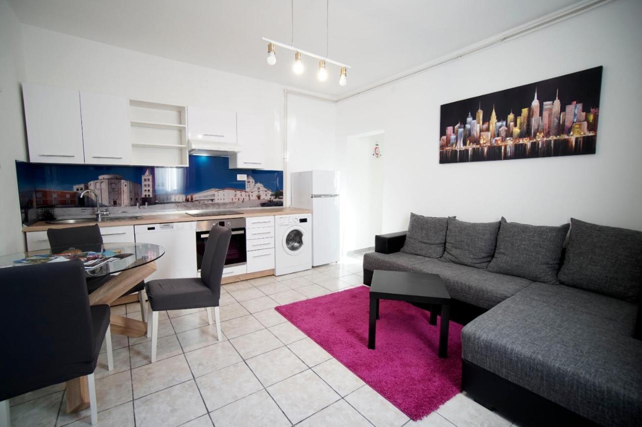 Apartma Nicole *